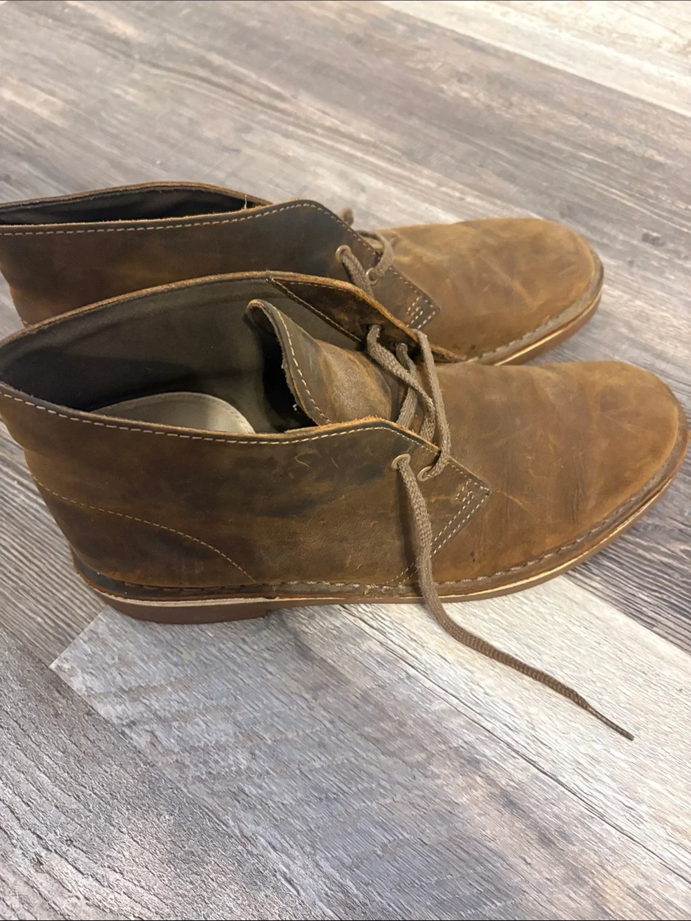 Clark’s Men's Brown Leather Chukka Boots - Classic Casual Style